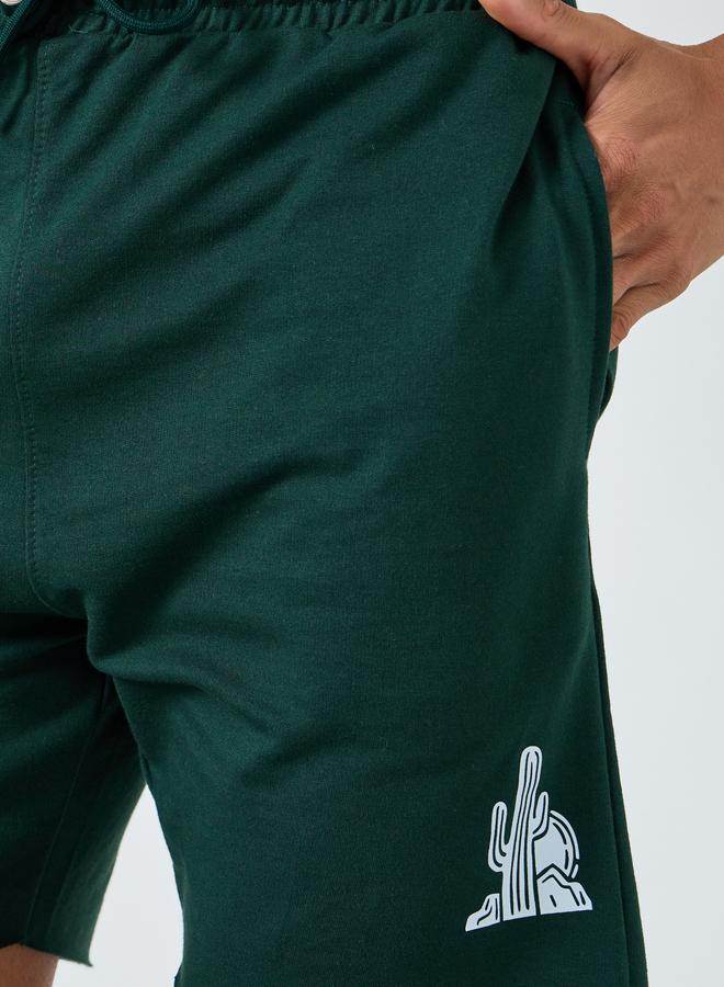 Styli Men Green Printed Regular Fit Shorts - Image 3